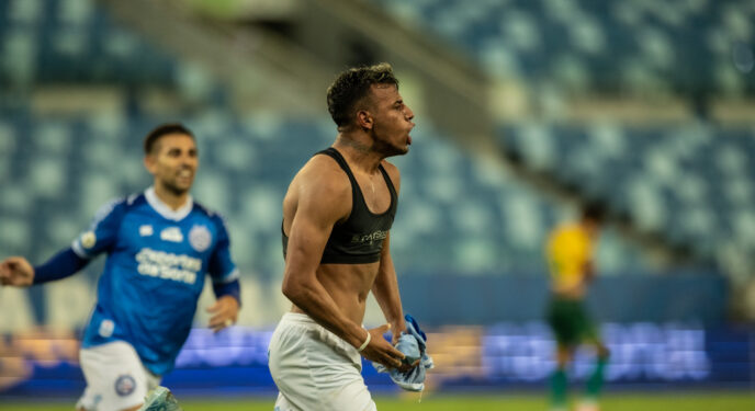 Brasileiro: Bahia vira e vence Cuiabá na briga por vaga na Libertadores