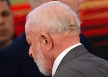 Lula passa por cirurgia em São Paulo após hemorragia intracraniana