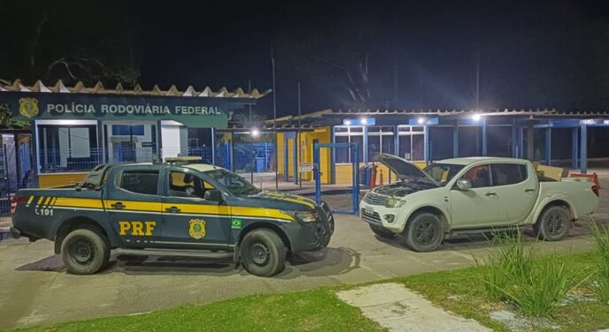 PRF recupera três veículos roubados na Bahia