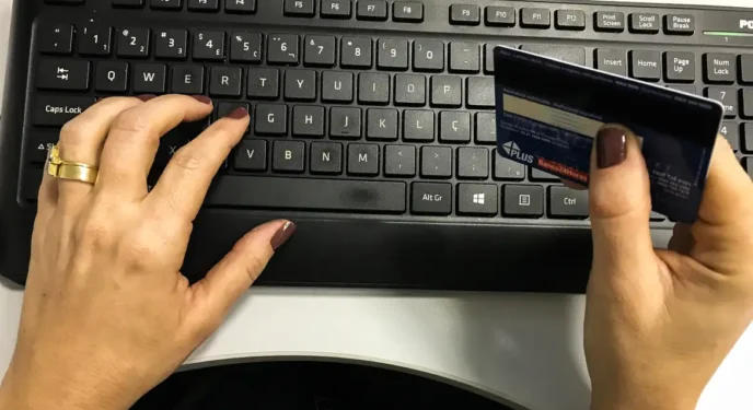 Receita Federal já monitora dados de cartão de crédito e Pix