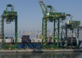 Balança comercial tem queda de superávit em 2024