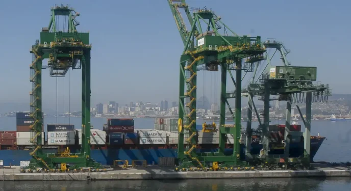 Balança comercial tem queda de superávit em 2024