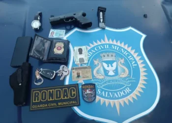 Jovem finge ser PM e é preso na Bahia