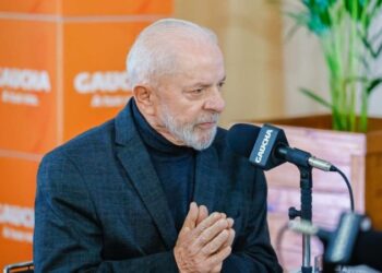 Se o combustível está caro, a culpa não é minha, diz Lula