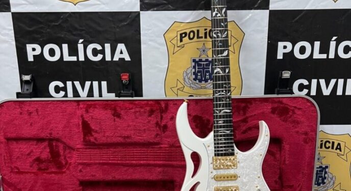 Polícia Civil baiana recupera guitarra rara furtada há seis meses
