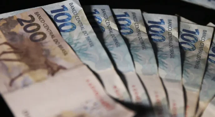 Governo suspende aplicação de R$ 128 bilhões do Orçamento