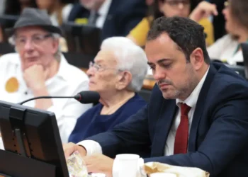 Conselho de Ética aprova cassação do mandato de deputado do PSOL