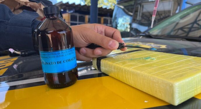 PRF prende mulher com cocaína em ônibus interestadual na Bahia