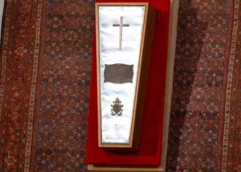 Visita ao túmulo do Papa Francisco é aberta ao público neste domingo