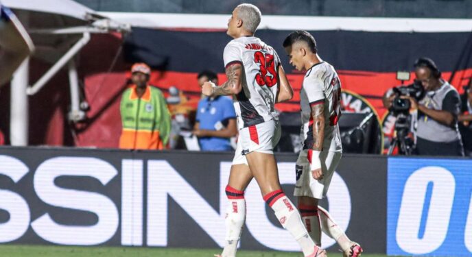 Brasileiro: Vitória vence a primeira