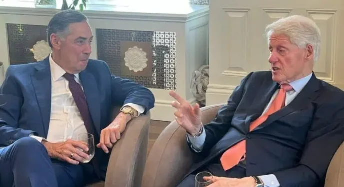 Luís Roberto Barroso se reúne com ex-presidente Bill Clinton; Por quê?