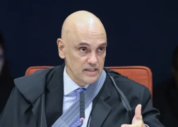 Moraes ameaça prender ex-deputado comunista que disse: “não admito censura”
