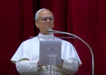 Leão XIV pede cessar-fogo imediato em conflitos na primeira oração