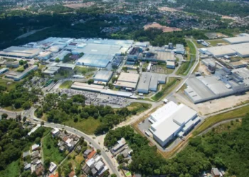 Emprego na indústria teve queda em abril