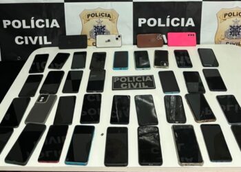 PC recupera quase 50 celulares em duas cidades baianas