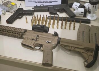 PM apreende fuzil e câmeras clandestinas no interior baiano