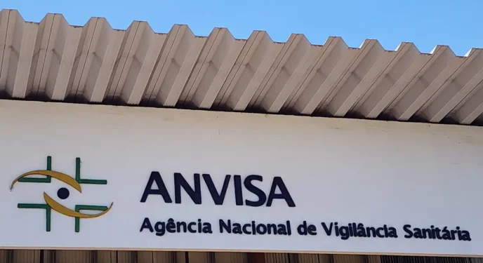 Anvisa suspende vendas de marcas de azeite, molho e polpa de fruta