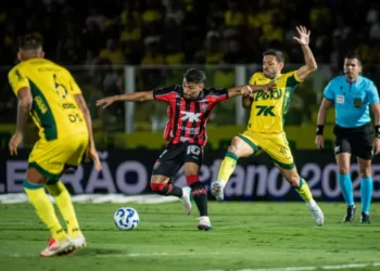 Brasileiro: Vitória e Mirassol empatam em jogo movimentado