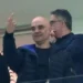 Moraes faz gesto obsceno em público durante jogo