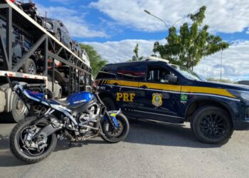 PRF apreende duas motocicletas, uma de luxo, no interior baiano