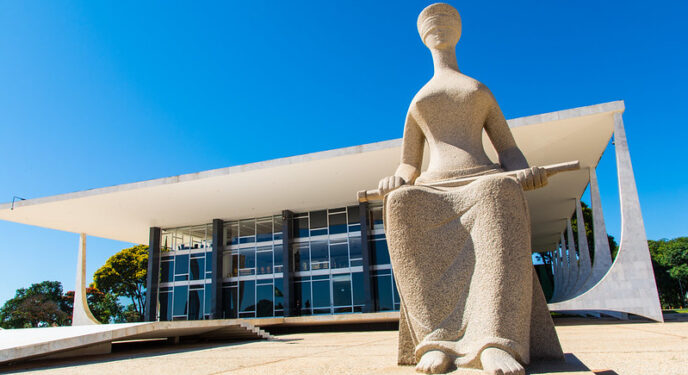 Nota insossa do STF diz que Brasil vive ‘democracia’