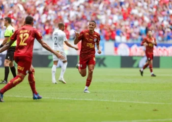 Brasileiro: Bahia domina o Santos e vence na Fonte Nova