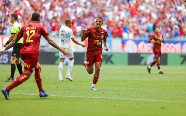 Brasileiro: Bahia domina o Santos e vence na Fonte Nova