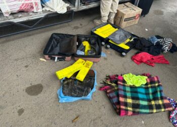 PRF intercepta passageira com 24 kg de drogas na Bahia