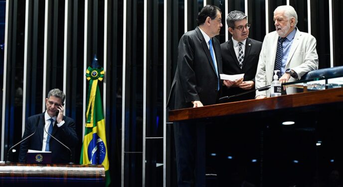Lula sanciona lei que endurece regras para concessão do BPC