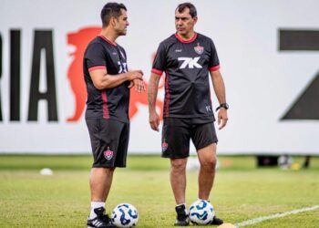 Carille demitido do Vitória