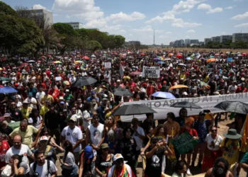 Capitais brasileiras registram atos contra a anistia e PEC da Blindagem