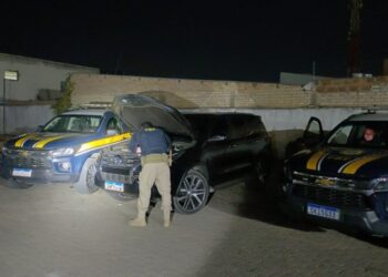 Motorista é preso pela PRF depois de tentar escapar de abordagem