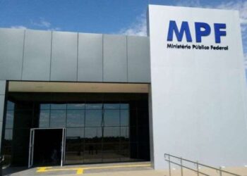Quase 100% de procuradores e promotores do MP receberam acima do teto em 2024