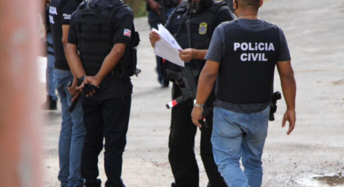 Dois suspeitos de tráfico de drogas são presos na Bahia