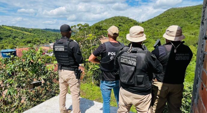 PC baiana prende autor de boato de toque de recolher e PM reforça patrulhamento