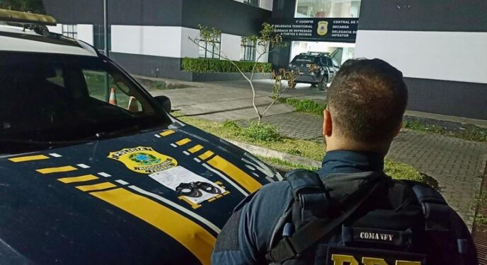 PRF cumpre 5 mandados de prisão durante a Operação Alerta Lilás na Bahia
