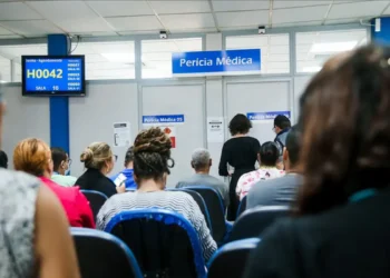INSS: Nova promessa para reduzir fila de 2,8 milhões de pedidos