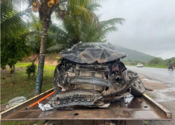 PRF recupera veículo roubado depois de acidente na Bahia