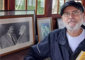 Ex-deputado do PT é morto a facadas pelo filho