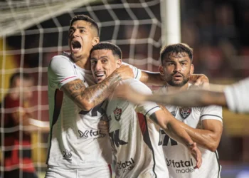 Brasileiro: Vitória vence o Sport e deixa do Z-4