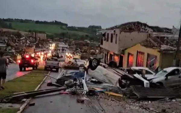 Tornado de nível 3 deixa 5 mortos e mais de 100 feridos no Paraná