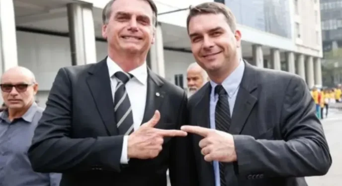 Bolsonaro confirma em carta pré-candidatura de Flávio; incrédulos agora acreditam