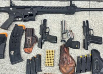 Trio é flagrado com armas de diversos calibres no interior baiano