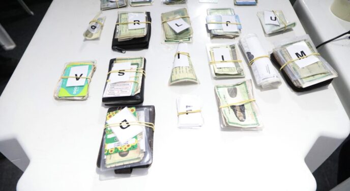 Salvador: Documentos perdidos na Virada podem ser resgatados