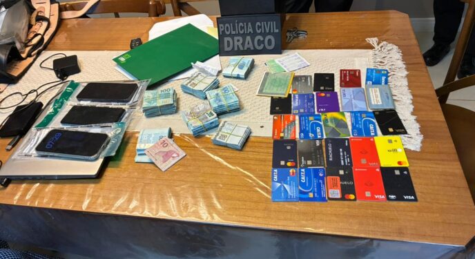 Operação apura corrupção em contratos públicos em 4 cidades baianas