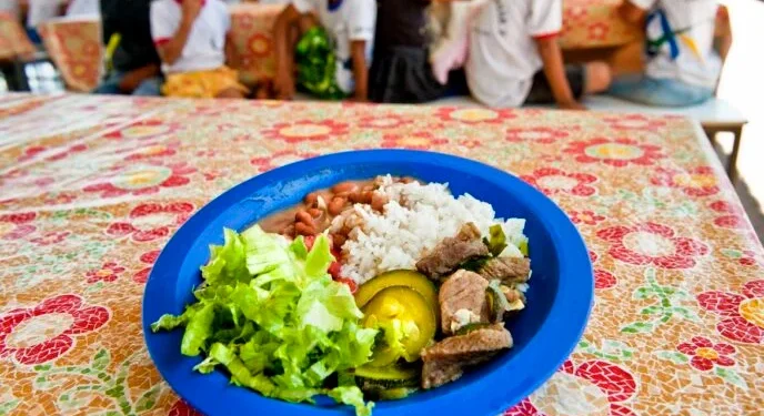 Governo federal reajusta valor da merenda escolar para R$ 0,57 por aluno
