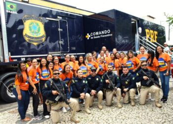 Carreta da Saúde da PRF faz milhares de atendimentos e vai a mais uma cidade baiana