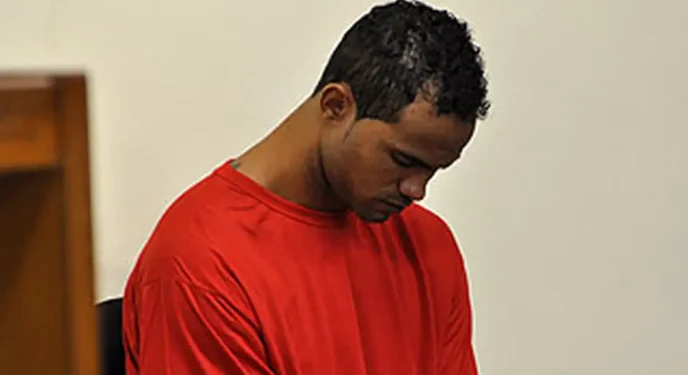 Justiça manda prender goleiro Bruno após ele descumprir condicional