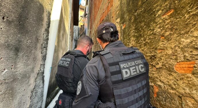 Operação cumpre 4 mandados de prisão contra investigados por extorsão