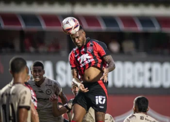 Baianinho: Nos pênaltis Vitória chega à final